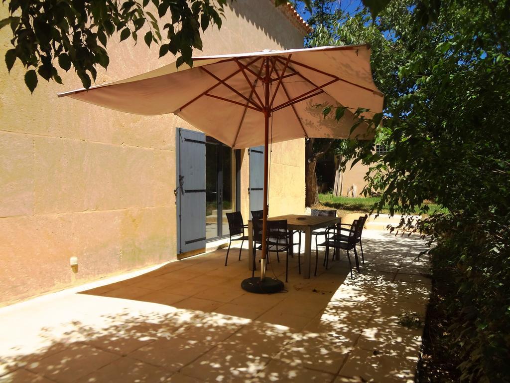 Les Olives Apartment Uzes Exterior photo