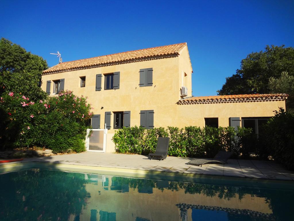 Les Olives Apartment Uzes Exterior photo