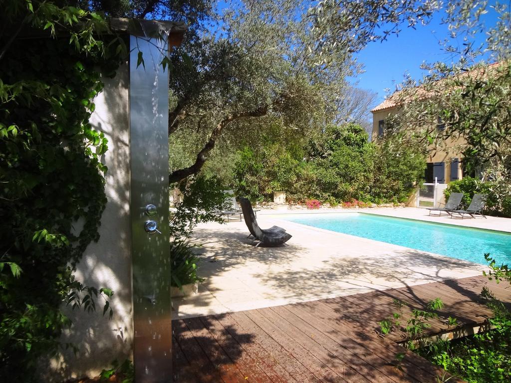 Les Olives Apartment Uzes Exterior photo