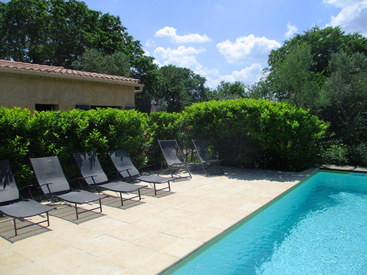 Les Olives Apartment Uzes Exterior photo