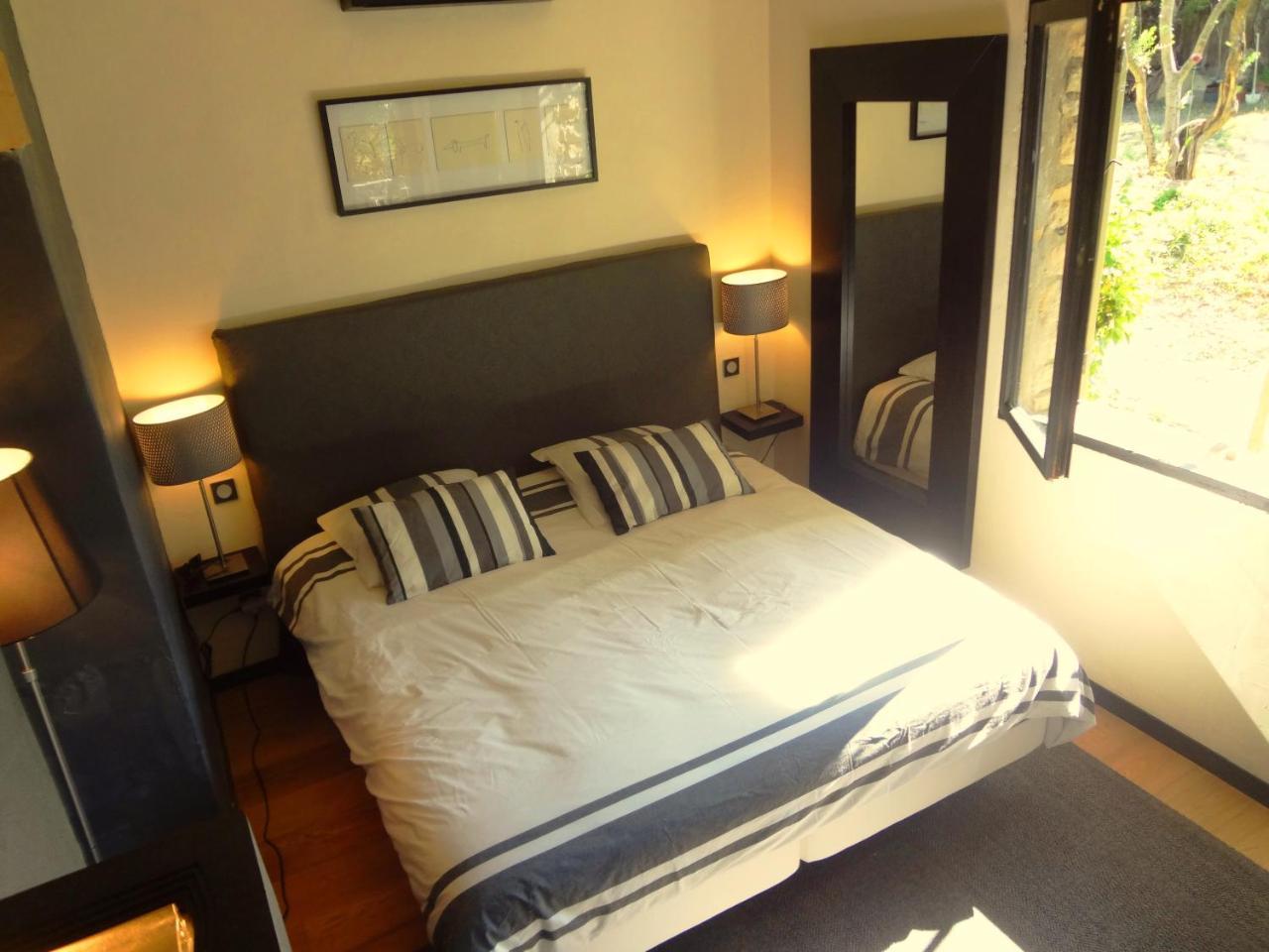 Les Olives Apartment Uzes Exterior photo