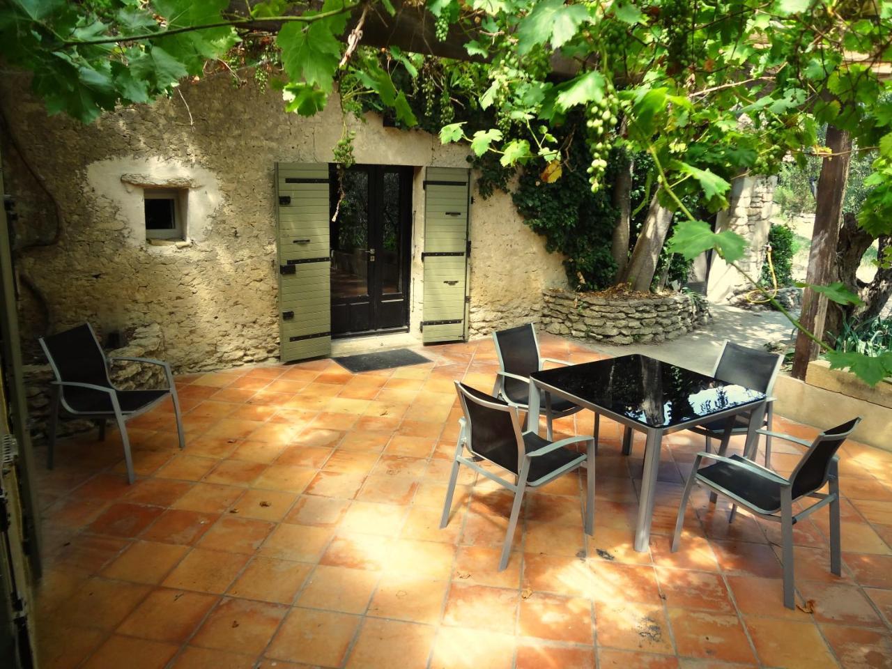Les Olives Apartment Uzes Exterior photo